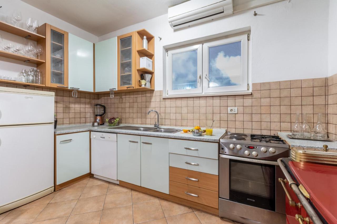 Apartment Lota With Heated Pool On Top Location San Pietro di Brazza Esterno foto